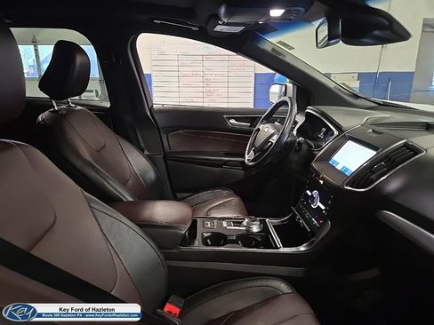 Used 2020 Ford Edge Titanium w/ Equipment Group 301A AWD/4WD image 23
