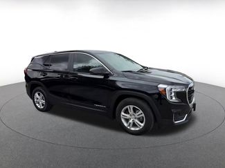 Used 2024 GMC Terrain SLE FWD video 2