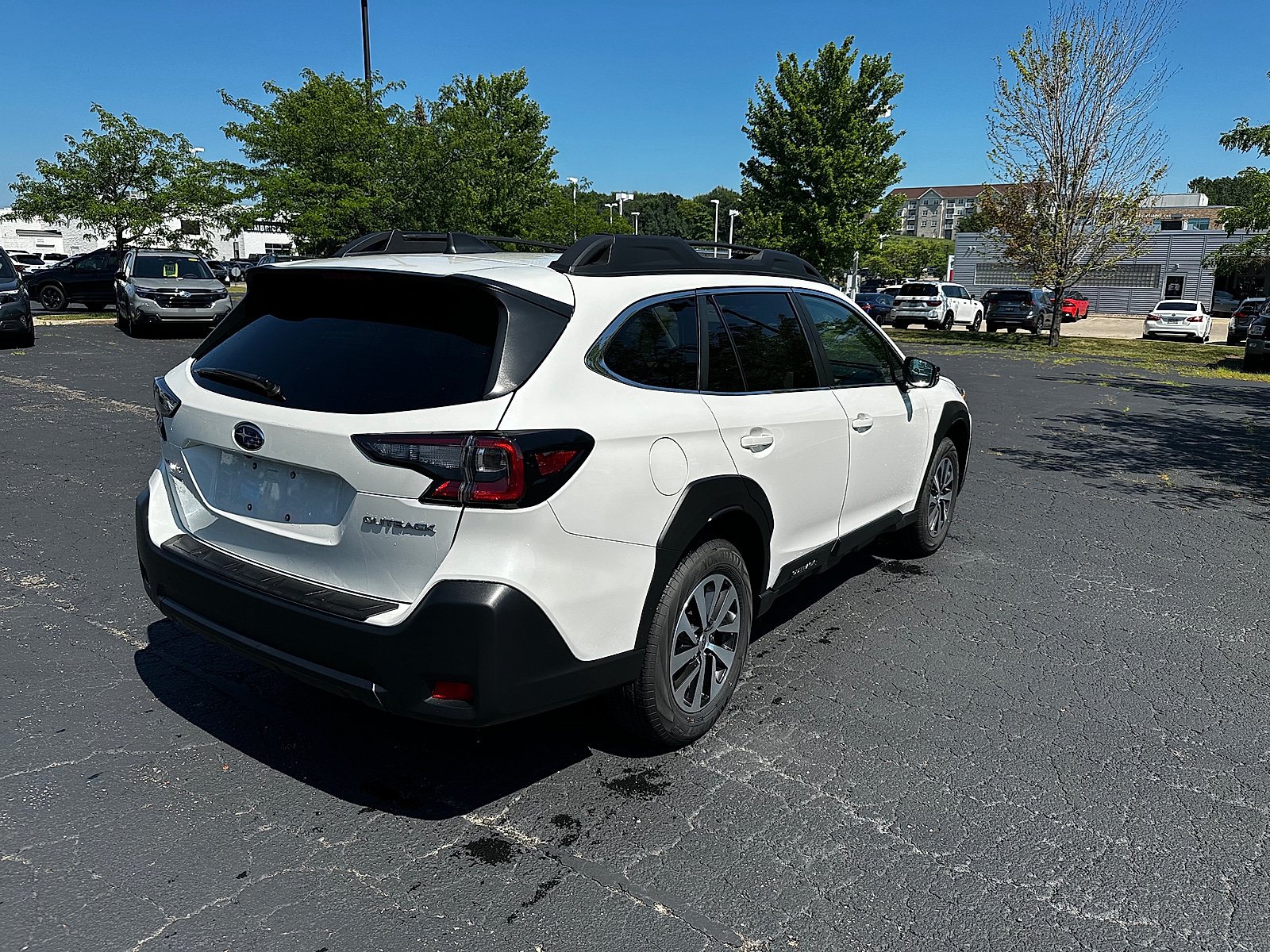 Used 2025 Subaru Outback Premium AWD/4WD image 3