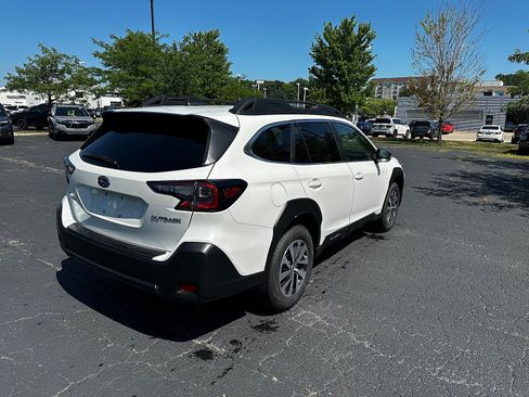 Certified 2025 Subaru Outback Premium AWD/4WD image 3