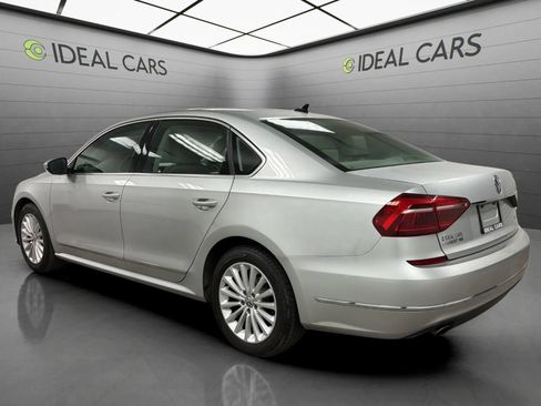 Used 2017 Volkswagen Passat 1.8T SE FWD image 7