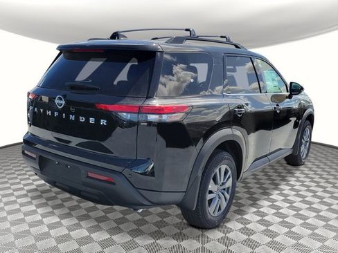 New 2025 Nissan Pathfinder SV image 5