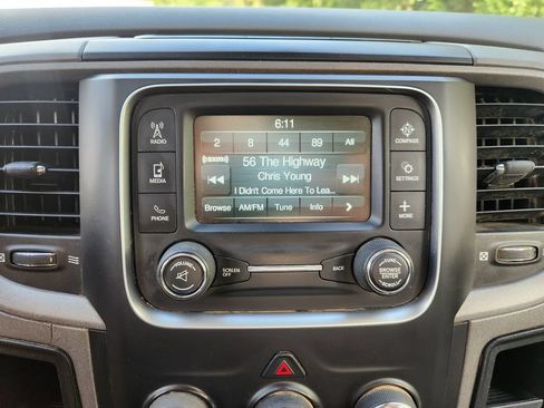 Used 2018 RAM 2500 Tradesman w/ Chrome Appearance Group AWD/4WD image 16