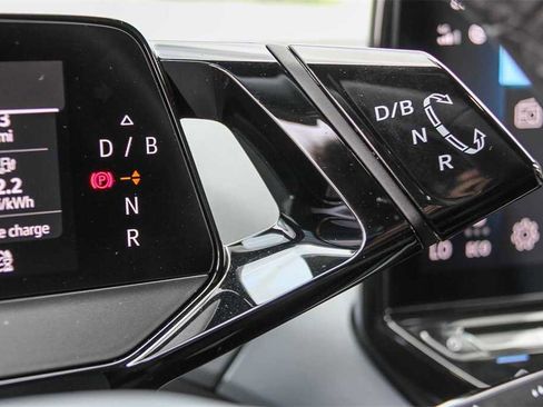 Used 2023 Volkswagen ID.4 Pro image 19