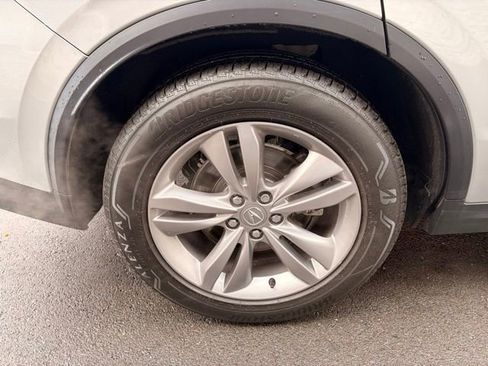 Used 2023 Acura MDX SH-AWD image 11