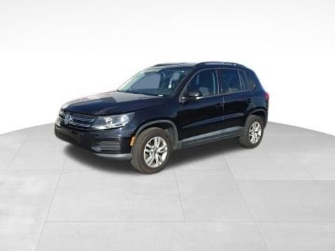 Used 2016 Volkswagen Tiguan S image 1