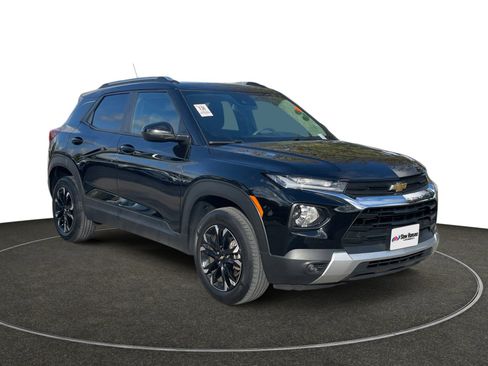 Used 2022 Chevrolet TrailBlazer LT w/ Convenience Package image 8