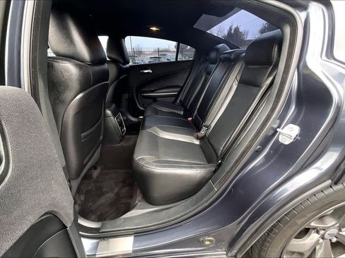 Used 2018 Dodge Charger R/T w/ Plus Group image 28