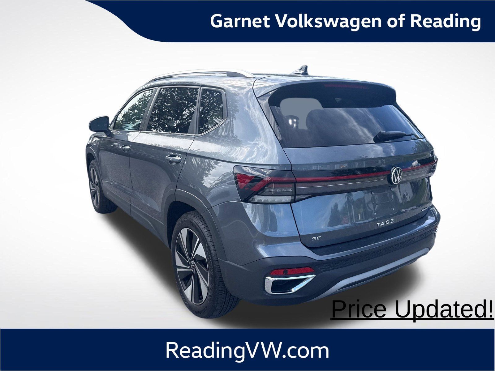 Used 2025 Volkswagen Taos SE w/ Panoramic Sunroof Package AWD/4WD image 3