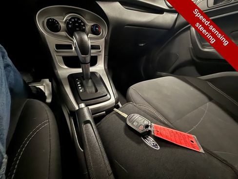 Used 2017 Ford Fiesta SE FWD image 26