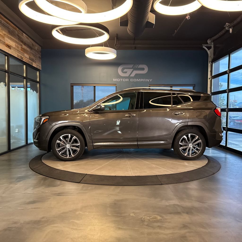 Used 2019 GMC Terrain Denali w/ GMC Pro Grade Package AWD/4WD image 6