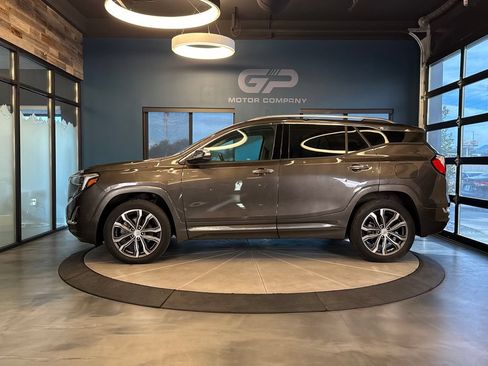 Used 2019 GMC Terrain Denali w/ GMC Pro Grade Package AWD/4WD image 6