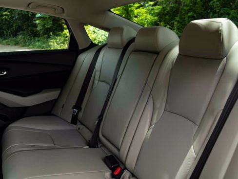 Used 2024 Honda Accord EX-L image 18