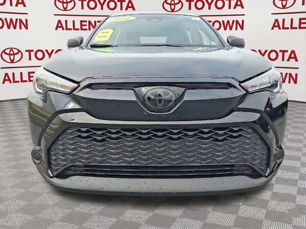 Used 2024 Toyota Corolla Cross AWD Hybrid image 2