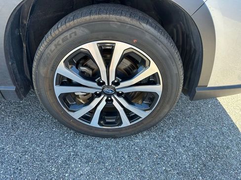 Used 2024 Subaru Forester Limited image 4