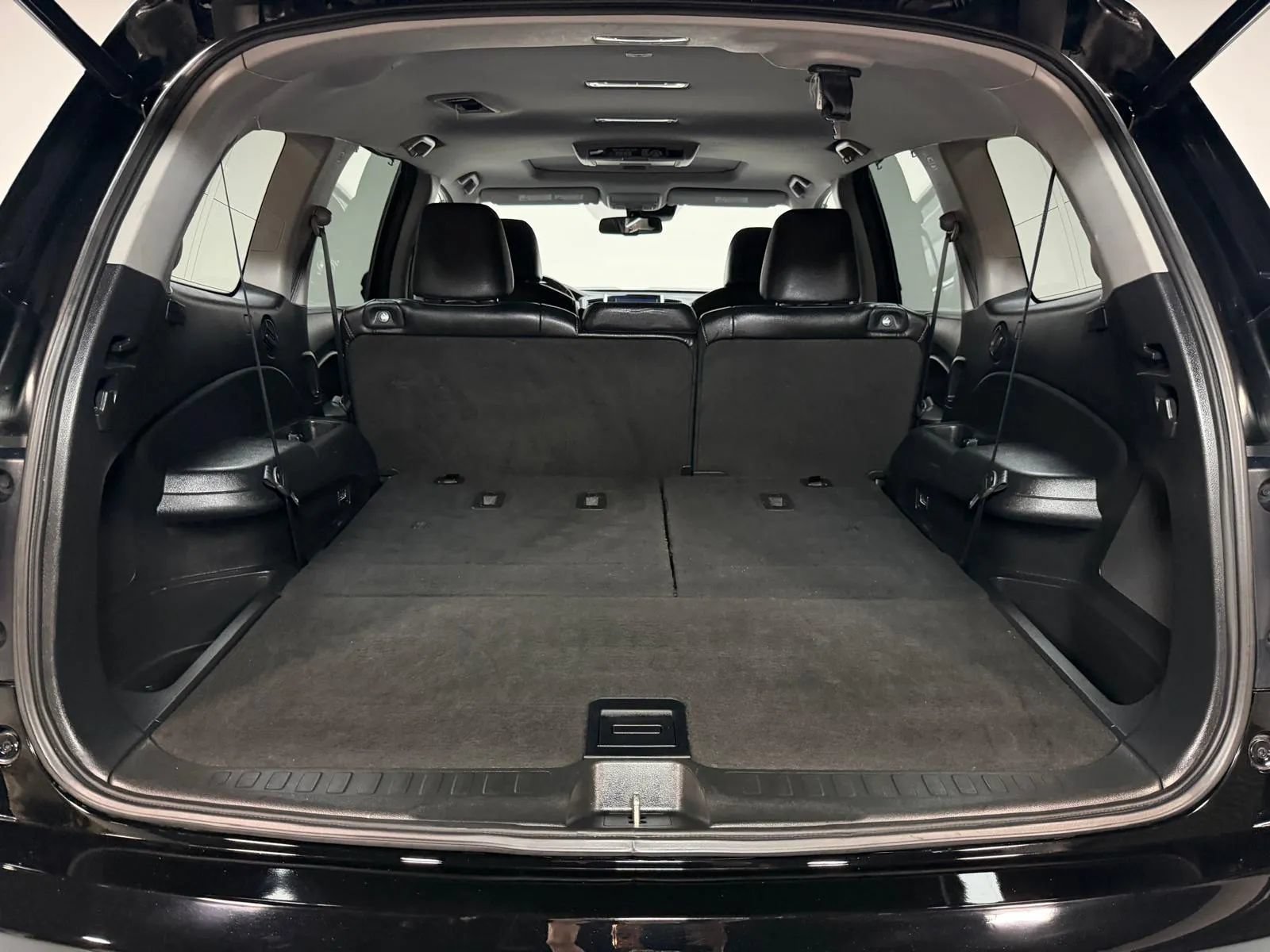 Used 2016 Honda Pilot Touring image 15