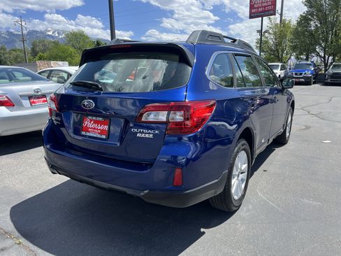 Used 2017 Subaru Outback 2.5i AWD/4WD image 7