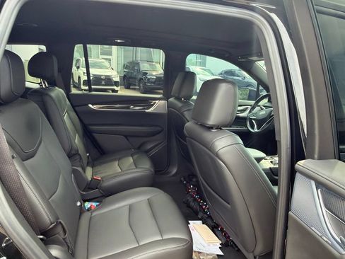 Used 2023 Cadillac XT6 Sport w/ LPO, ONYX Package AWD/4WD image 28
