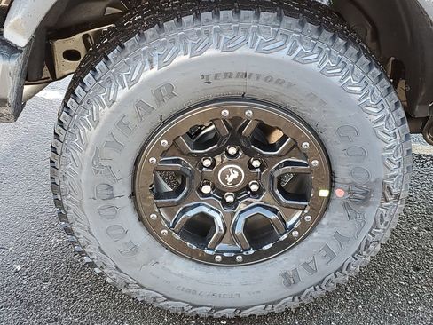 New 2025 Ford Bronco Badlands image 36