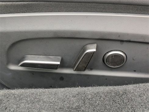 Used 2024 Tesla Model 3 Standard Range image 18