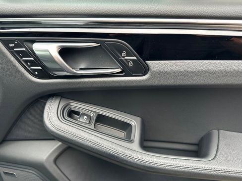 New 2025 Porsche Macan image 20