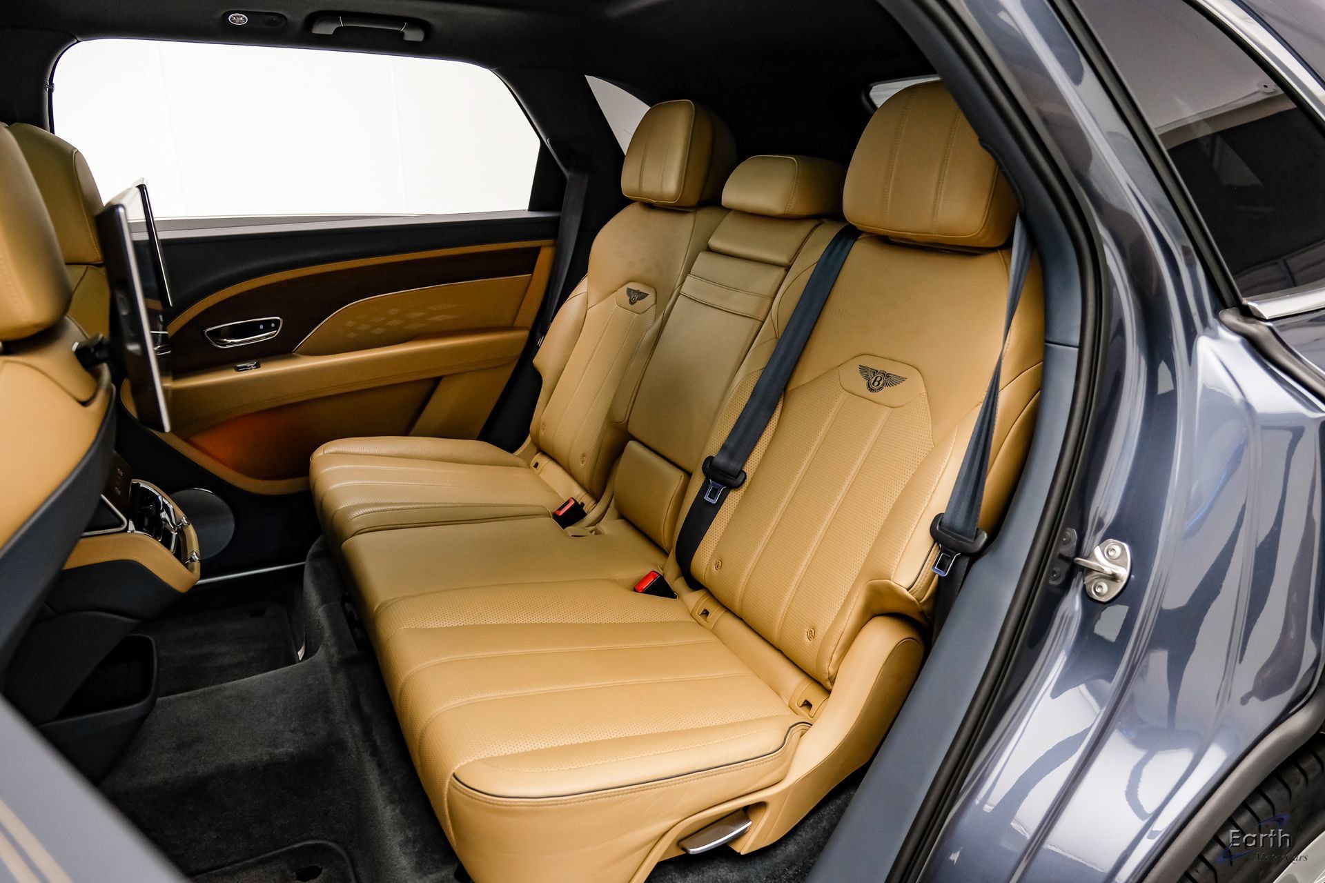 Used 2023 Bentley Bentayga Extended Wheelbase AWD/4WD image 87