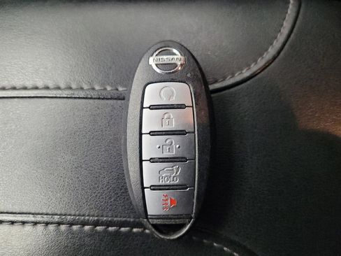 Used 2020 Nissan Rogue SV AWD/4WD image 32