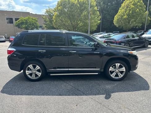 Used 2012 Toyota Highlander Limited w/ Tow Pkg AWD/4WD image 4