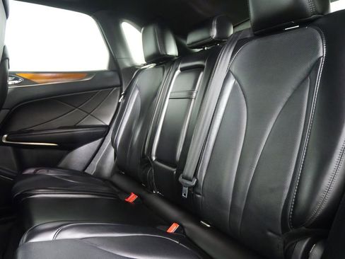 Used 2018 Lincoln MKC Reserve w/ Lincoln MKC Climate Package image 16