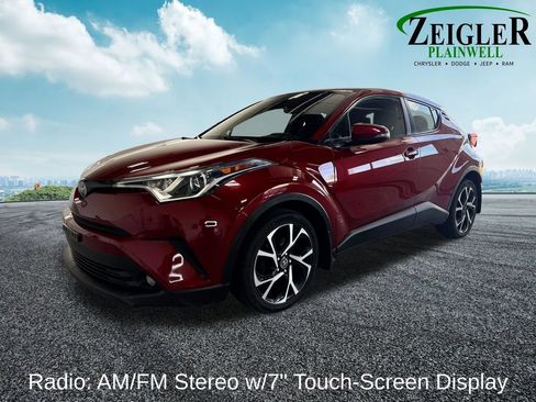 Used 2018 Toyota C-HR XLE FWD image 2