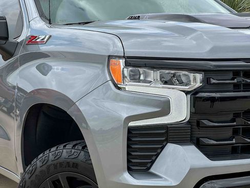 Used 2025 Chevrolet Silverado 1500 LT Trail Boss w/ Convenience Package II image 10