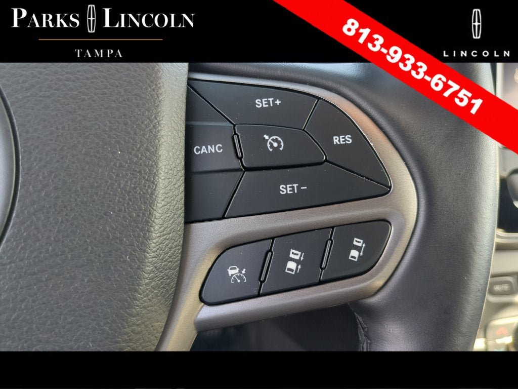 Used 2019 Jeep Cherokee Limited w/ Technology Group AWD/4WD image 30