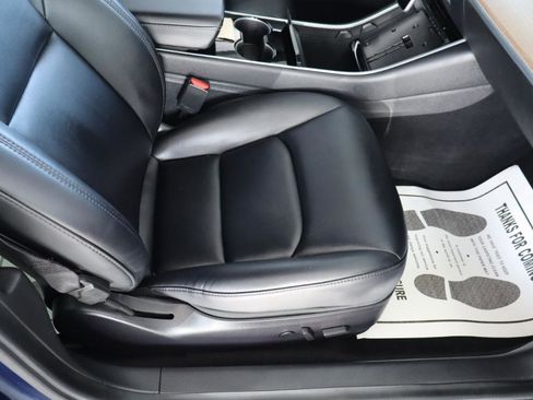 Used 2020 Tesla Model 3 Performance image 33