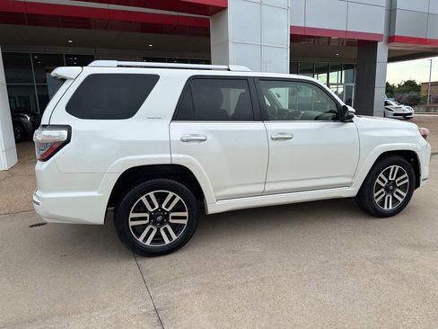 Used 2017 Toyota 4Runner Limited image 8
