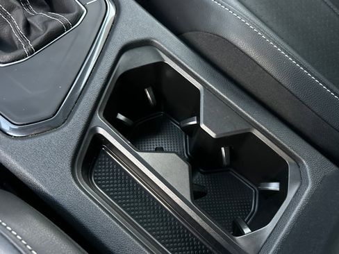 Certified 2023 Volkswagen Tiguan SE R-Line image 30