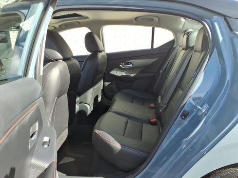 Used 2024 Nissan Sentra SR w/ SR Premium Package image 13