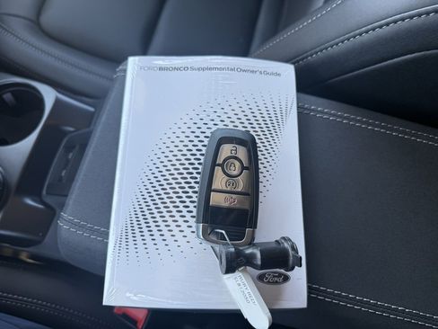 New 2025 Ford Bronco Badlands image 45