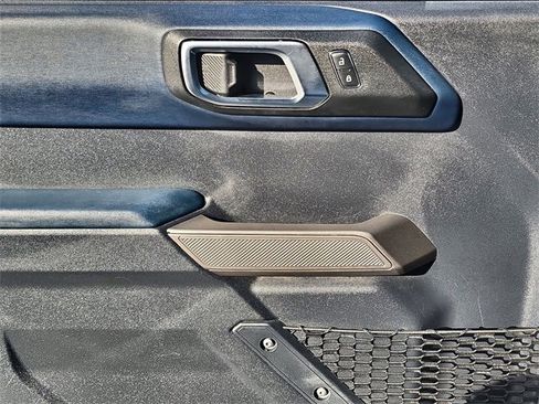 Used 2022 Ford Bronco Outer Banks image 18