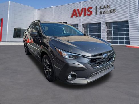 Used 2025 Subaru Crosstrek 2.5i Premium AWD/4WD image 3