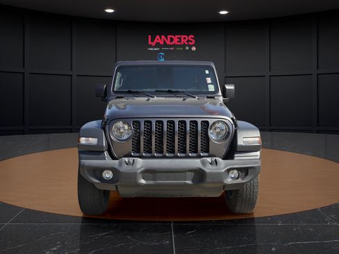 Used 2024 Jeep Wrangler Unlimited Sport AWD/4WD image 3