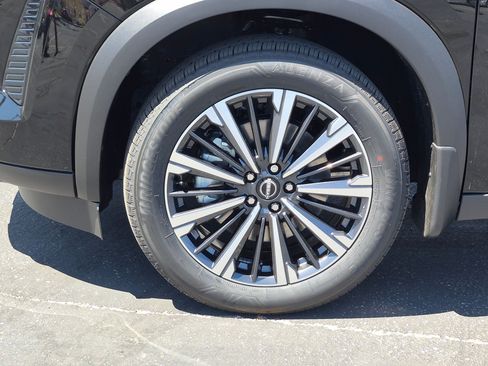 New 2026 Nissan Pathfinder Platinum w/ Accent Package AWD/4WD image 9
