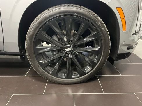 Certified 2025 Cadillac Escalade Sport Platinum w/ LPO, ONYX Package image 16