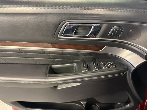 Certified 2019 Ford Explorer Platinum image 27