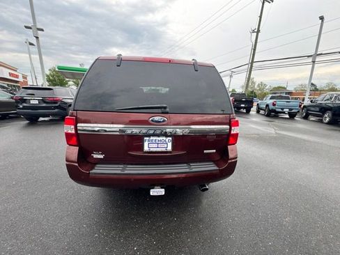Used 2016 Ford Expedition XLT w/ Equipment Group 201A AWD/4WD image 3
