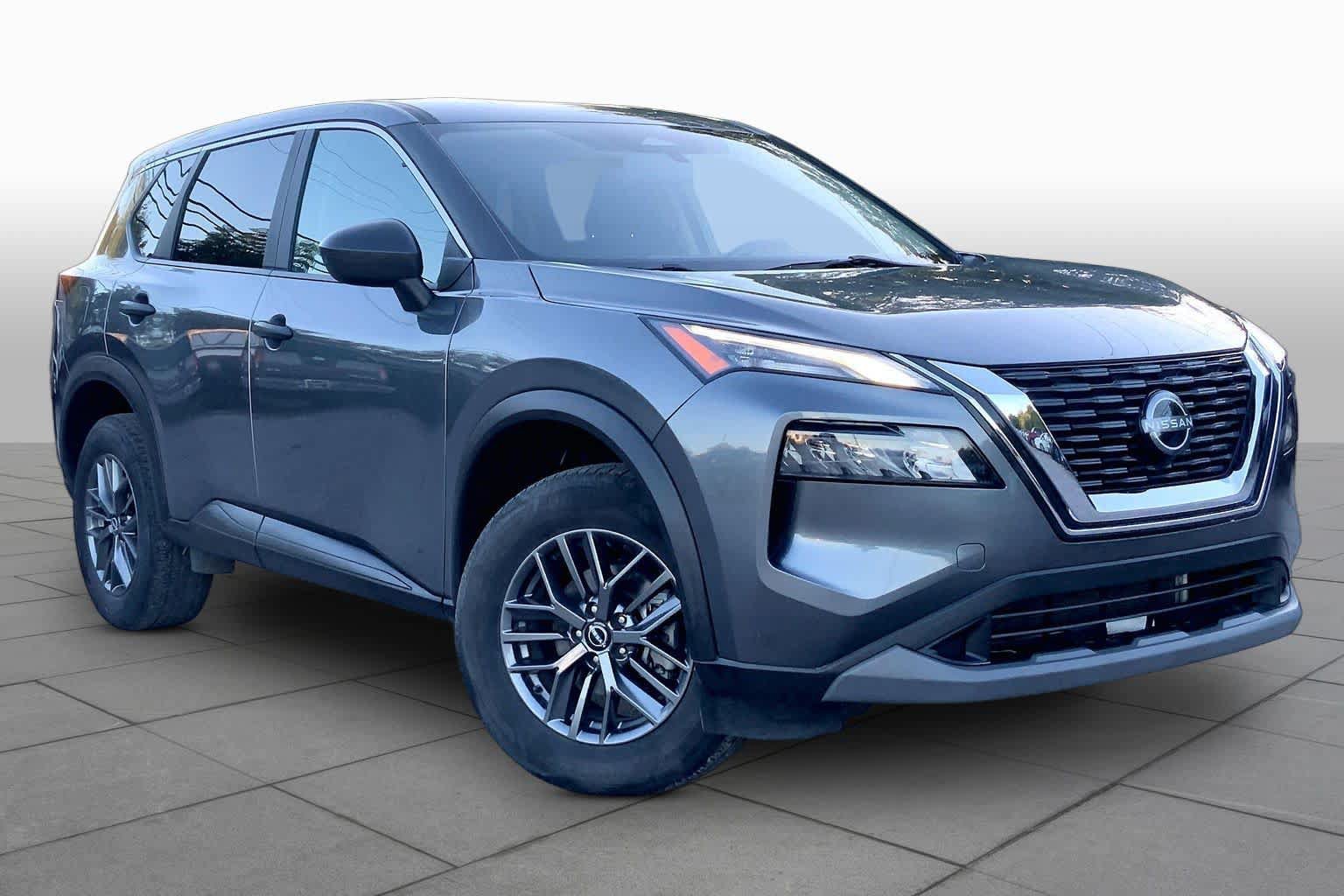 Used 2023 Nissan Rogue S FWD image 3