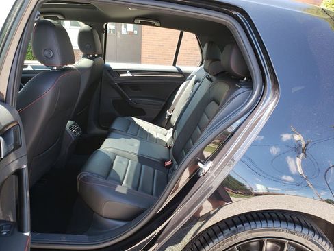 Used 2017 Volkswagen GTI Autobahn FWD image 12