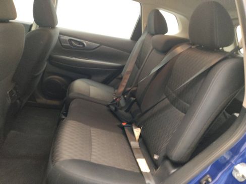 Used 2020 Nissan Rogue S FWD image 18