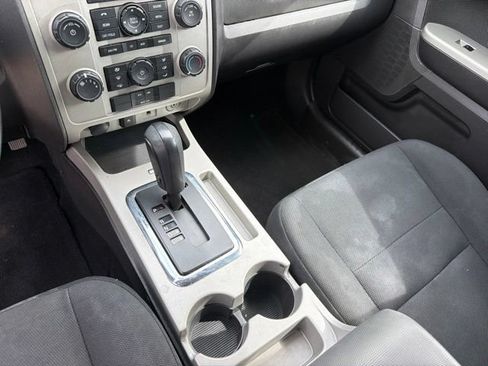 Used 2009 Ford Escape XLT FWD image 17
