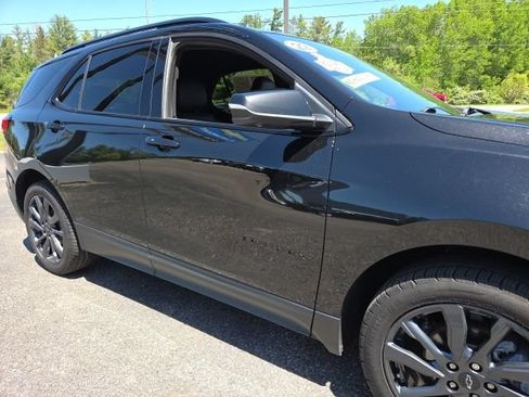 Used 2022 Chevrolet Equinox RS w/ RS Leather Package AWD/4WD image 32