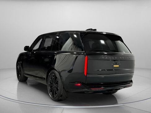 New 2026 Land Rover Range Rover Long Wheelbase SE image 3